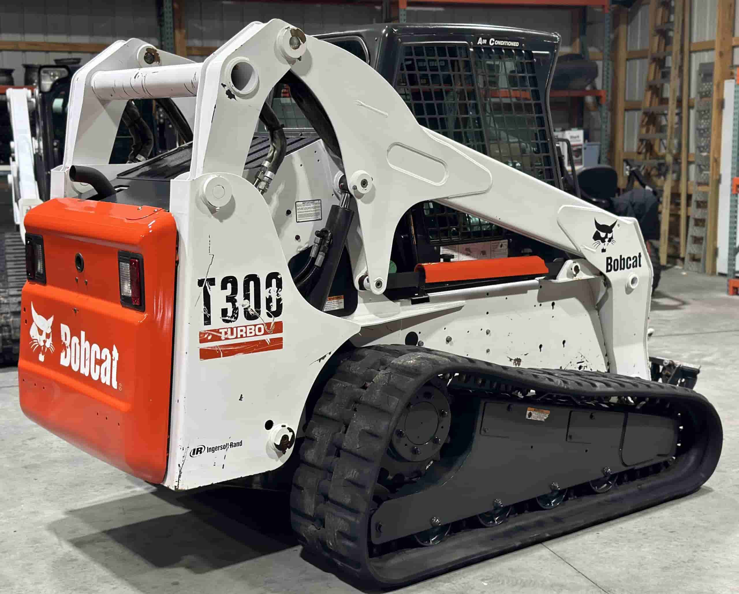 2005 BOBCAT T300
